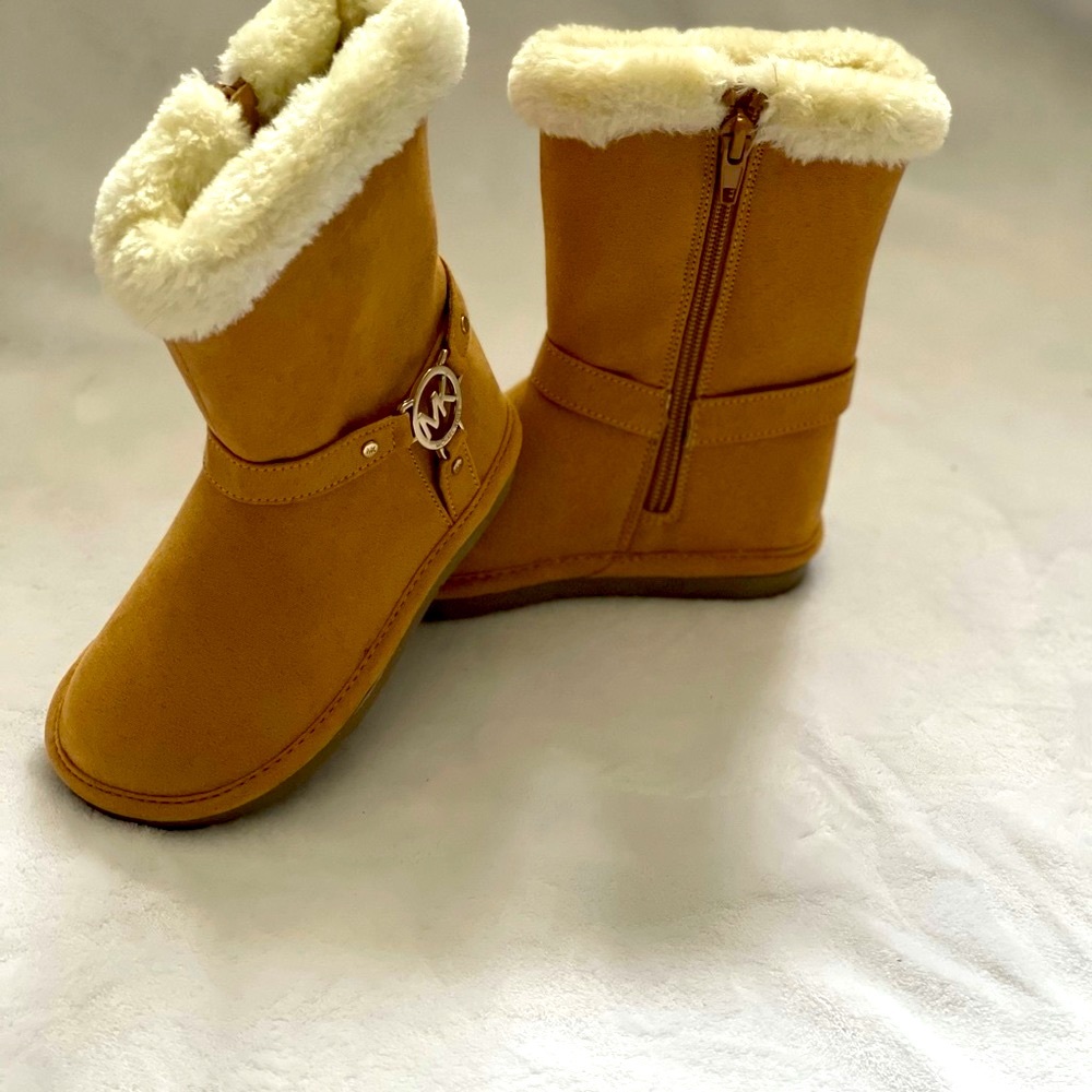 Toddler Michael Kors size 8